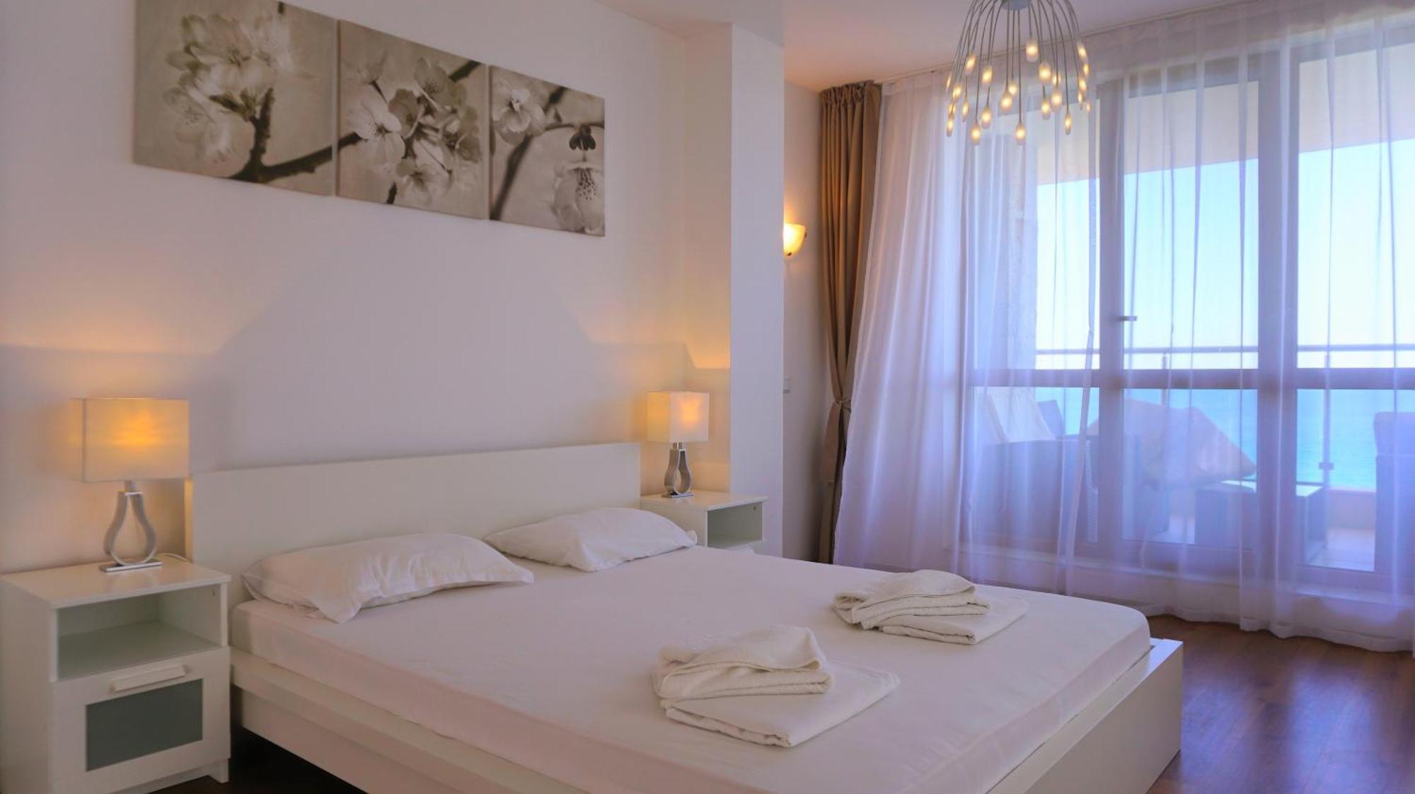 Апартаменти Бяла Клиф На Плажа - Apartments Byala Cliff First Line Exterior photo
