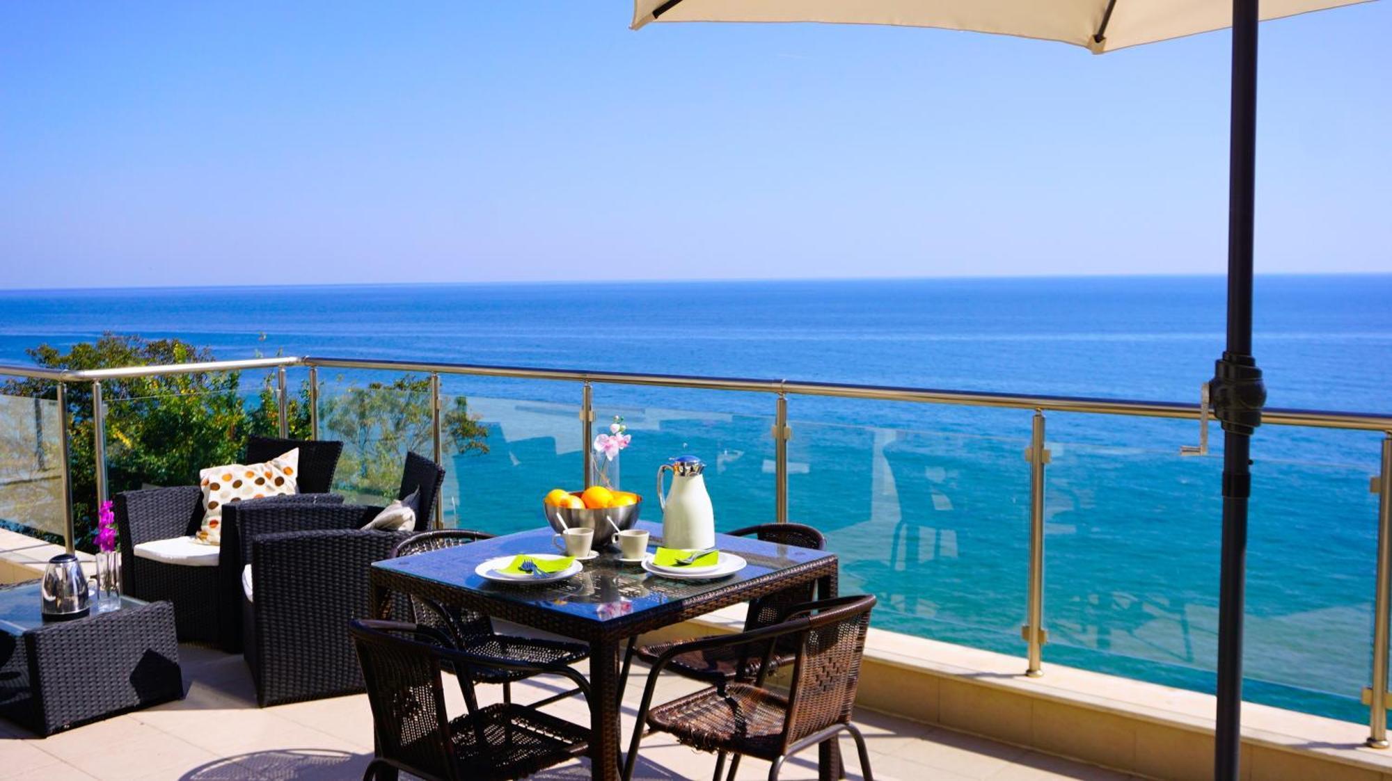 Апартаменти Бяла Клиф На Плажа - Apartments Byala Cliff First Line Exterior photo